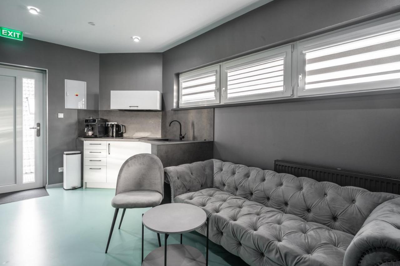 Oza Apartmany Острава Екстериор снимка